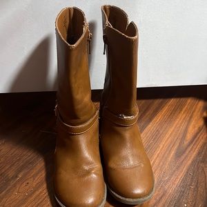 Girl boots